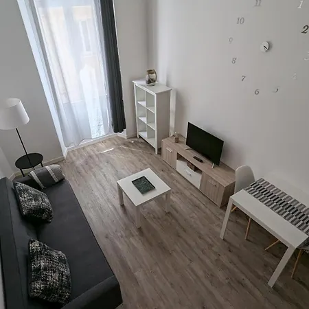 41 Leon Noel Apartment *